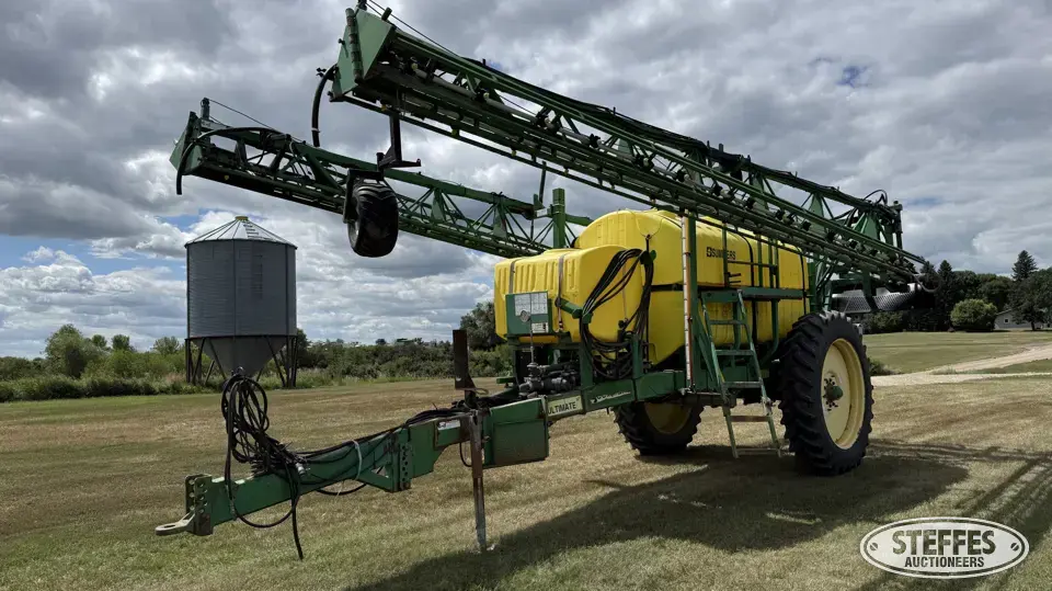 2003 Summers Ultimate NT Pull-Type Sprayer