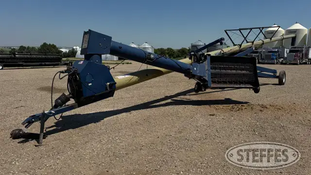 Harvest International H1382