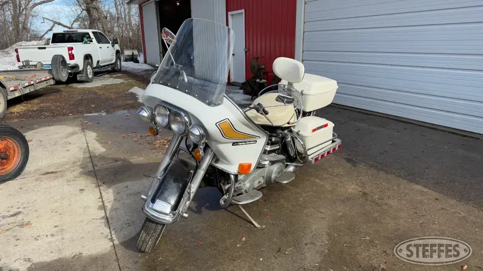 1975 Harley Davidson FLH-1200 Shovelhead Motorcycles and Scooter