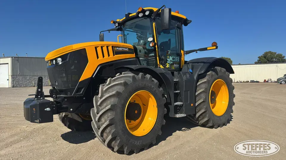 2025 JCB Fastrac 8330 iCON MFWD Tractor