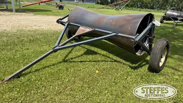 Farm King swath roller