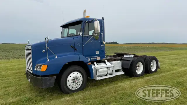 2001 Freightliner FLD112