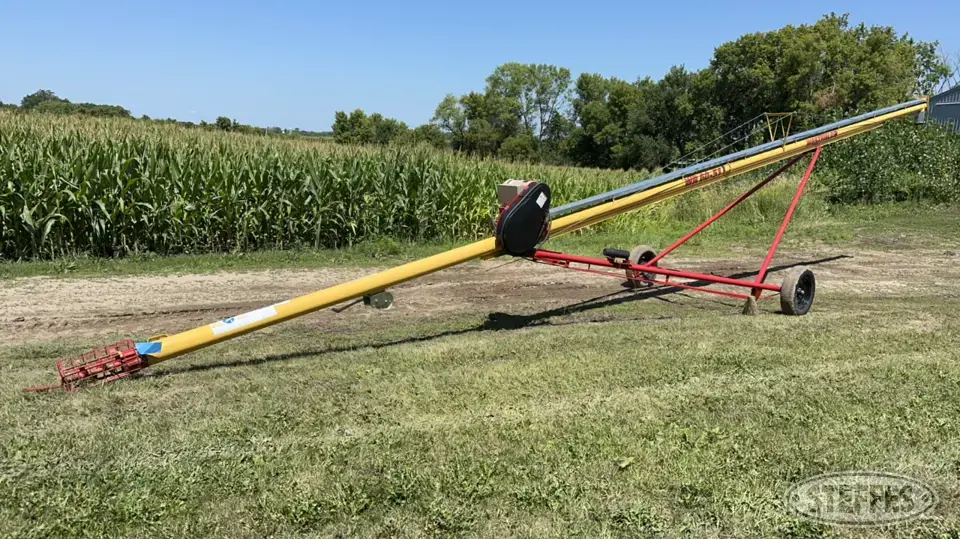 2017 Westfield WR60-51 Straight Auger
