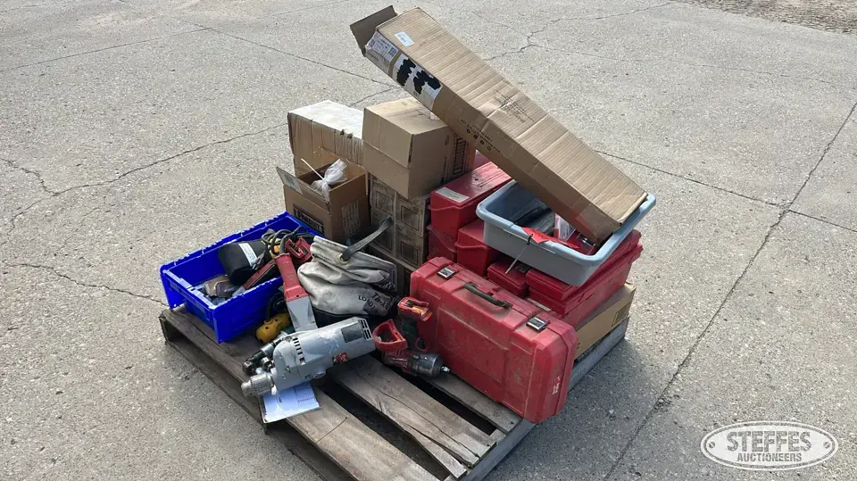 Pallet of power tools Shop Equipment-Other