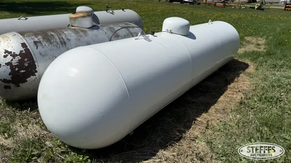 American Welding & Tank Co 1,000 gal. LP tank