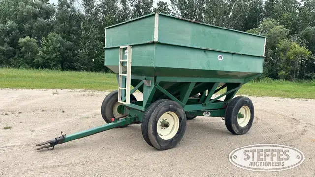 J&M 350 gravity wagon