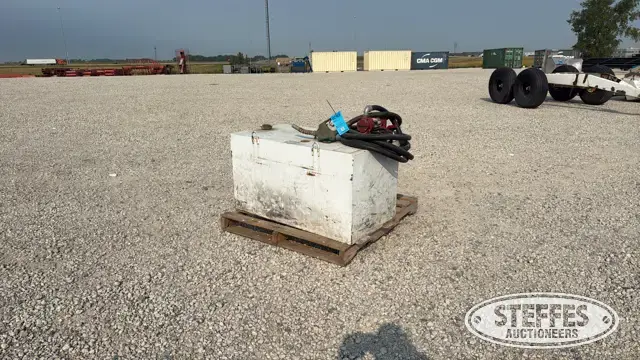 100 gal. fuel tank