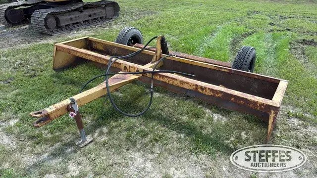 Pull-type box blade