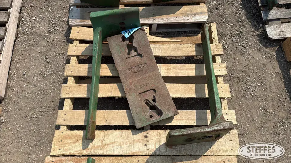 John Deere weight brackets & slab weight Tractor Part
