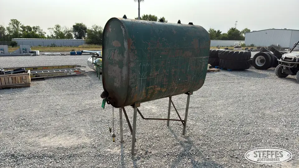 Approx. 250 gal. tank Tanks-Other