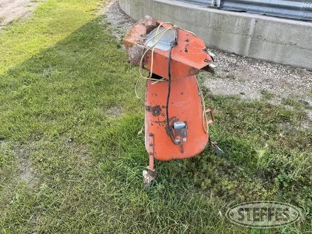 Grain spreader
