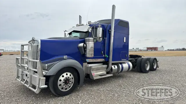 2019 Kenworth W900