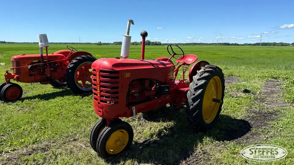 1950 Massey-Harris 30 Collectible Show Tractors-Stationary Engine
