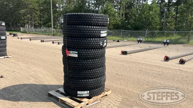 (8) Headway HLD810 11R22.5 tires