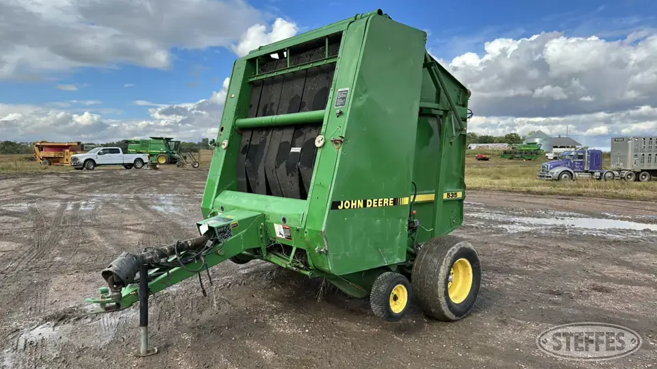 1996 John Deere 535 Round Baler