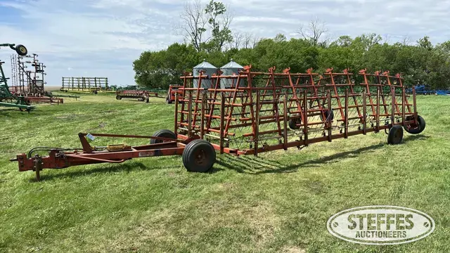 Melroe 400