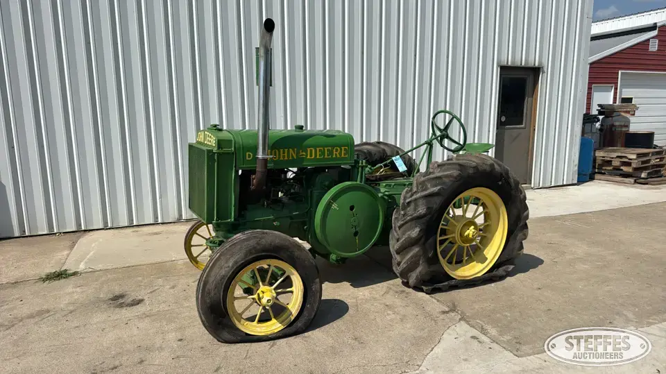 1931 John Deere D Collectible Tractor
