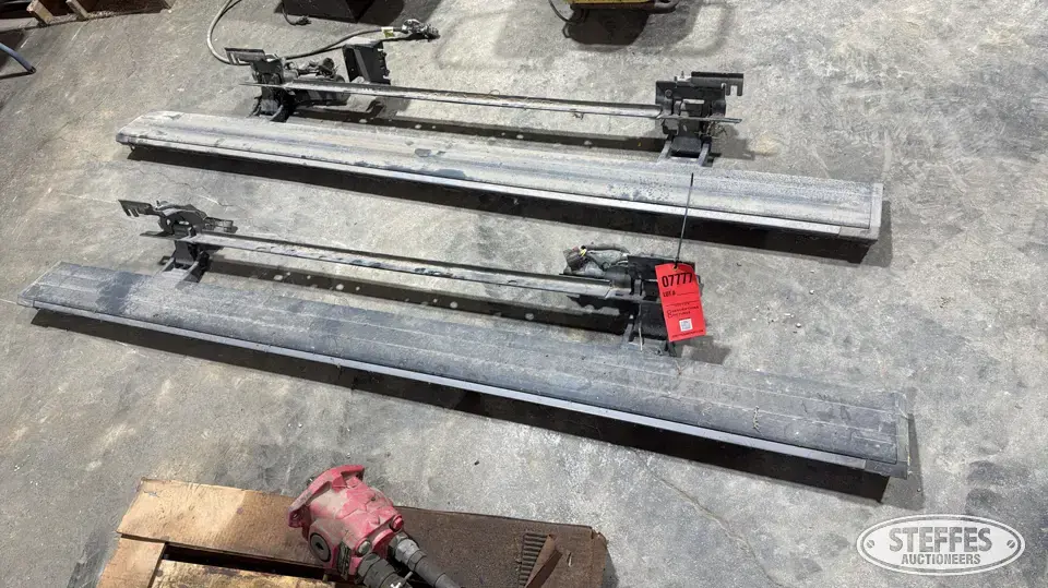 Powered running boards Truck-Trailer Part