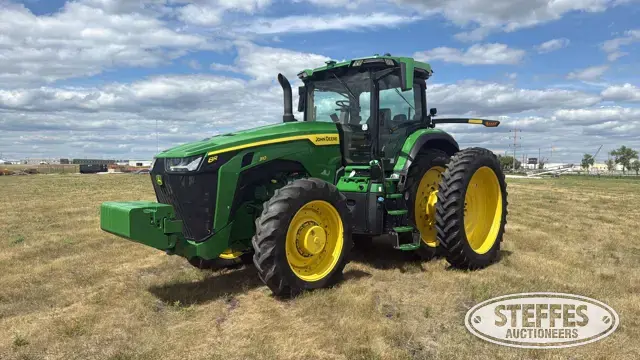 2022 John Deere 8R 310