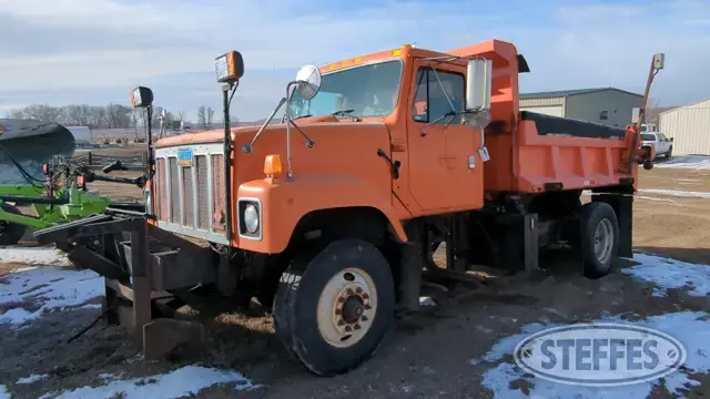 2000 International 2554