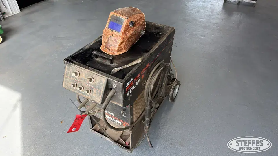 Solar 2225 wire feed welder Welding