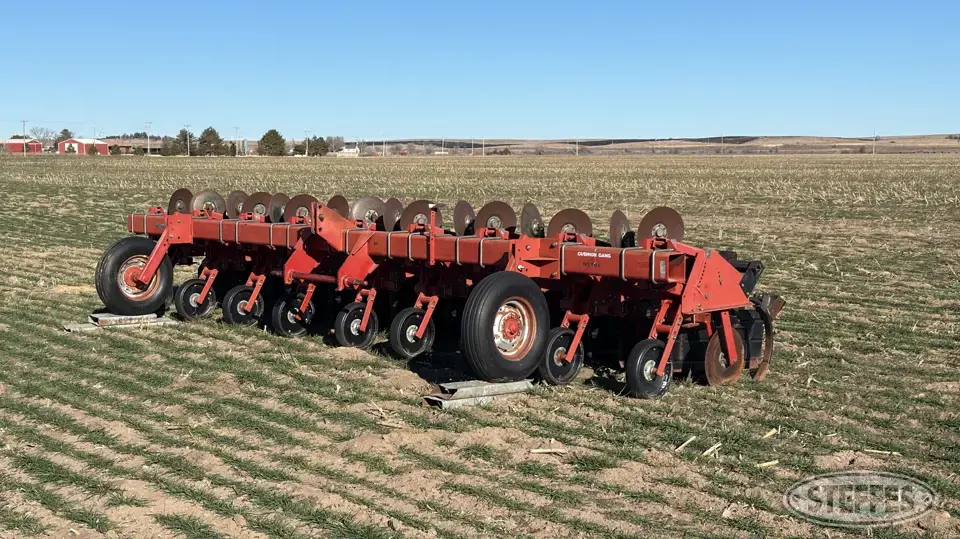 Case IH 1840 Row Crop Cultivator