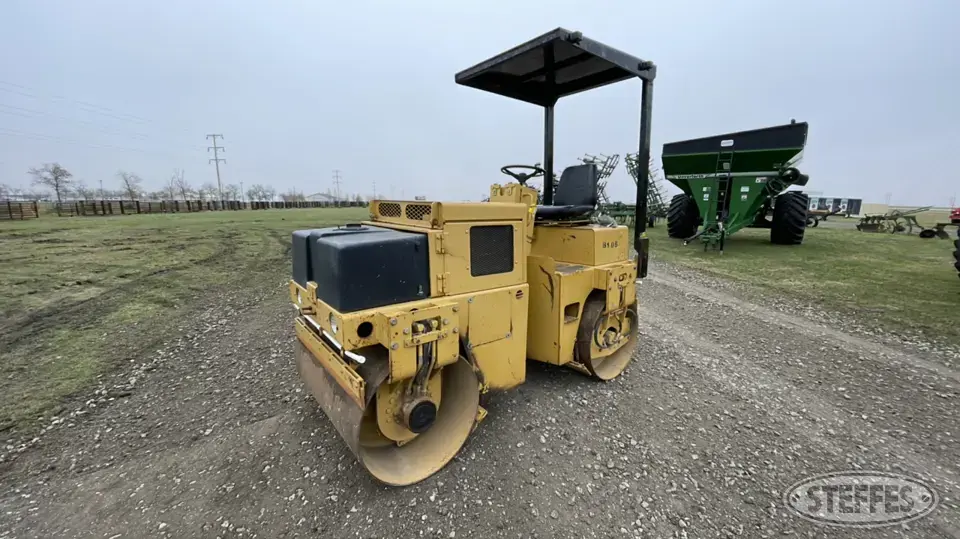 Champion A471 Self-Propelled Smooth Drum Compactor