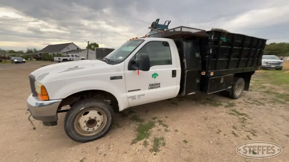 2001 Ford F-450 Super Duty XL Over 1 Ton Pickup
