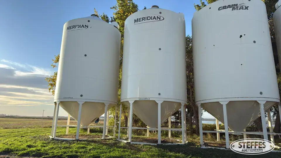 Meridian Grain Max MGM4000 Hopper Bin