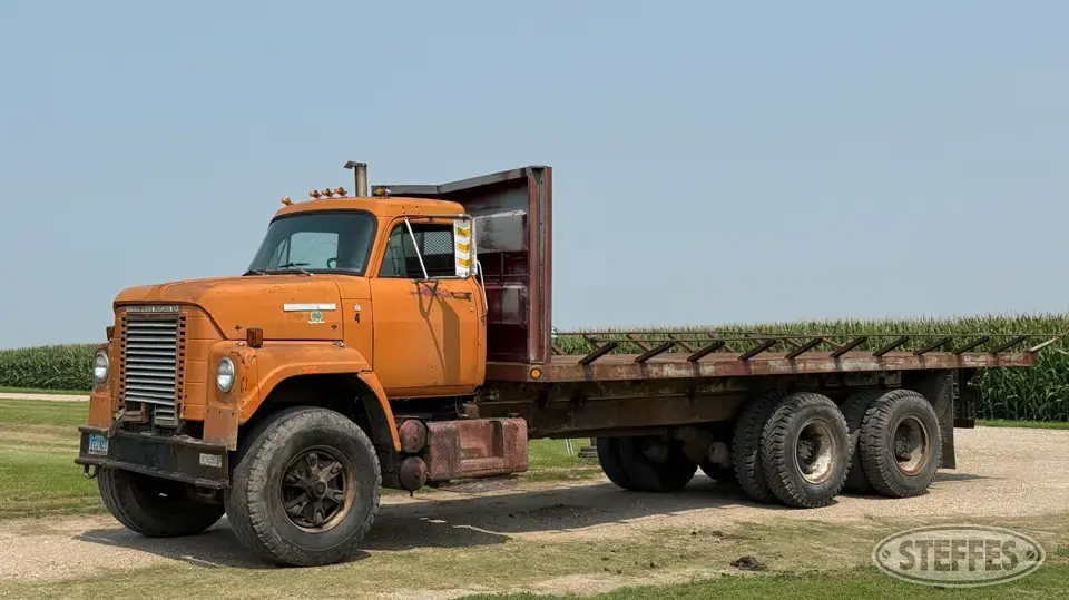 1971 International Fleetstar Flatbed Truck