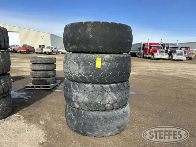 (4) Bridgestone 20.5R25 VJT tires