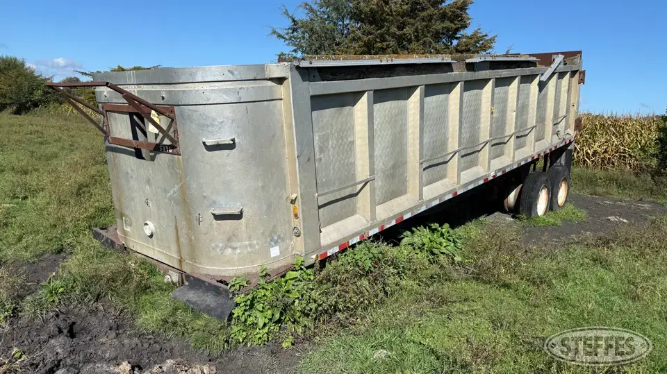 1977 Ravens End Dump Trailer