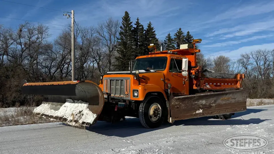1999 International 2554 Plow-Spreader Truck