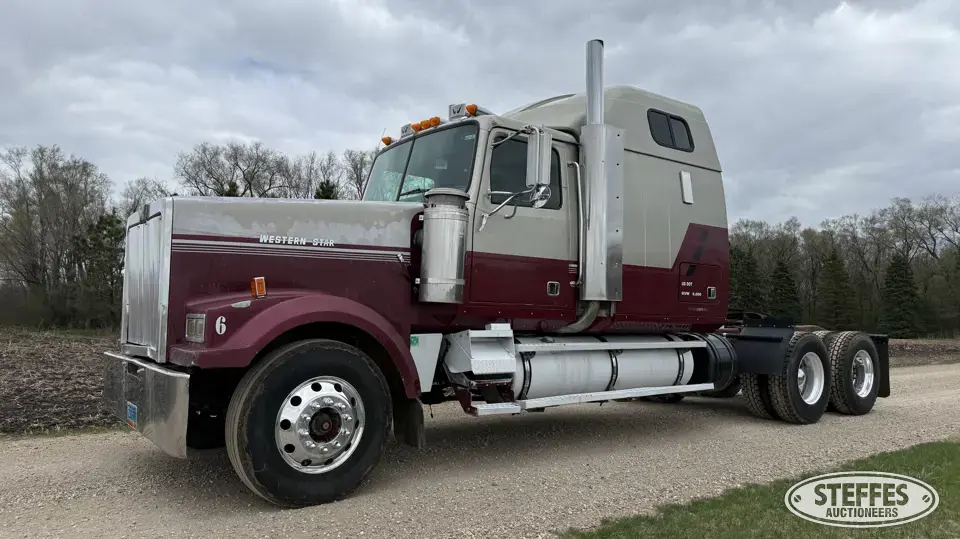 1998 Western Star 4964EX Conventional Truck with Sleeper