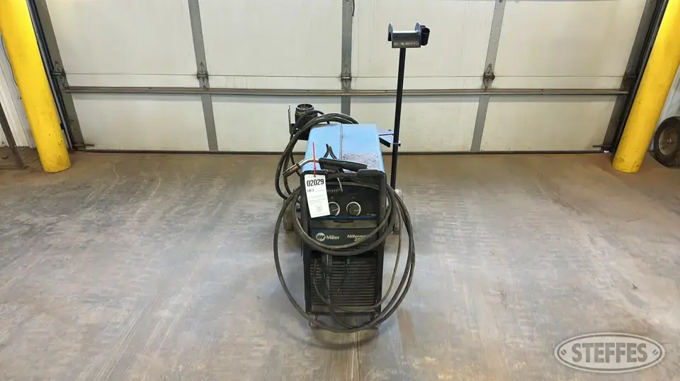 Miller Millermatic 252 Welding