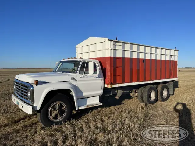 1975 Ford F-750