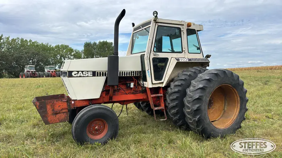 1981 Case 2290 2WD Tractor