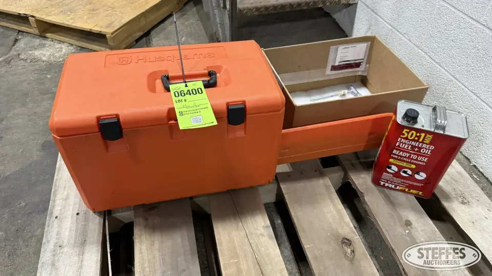 Husqvarna chainsaw Power Tool
