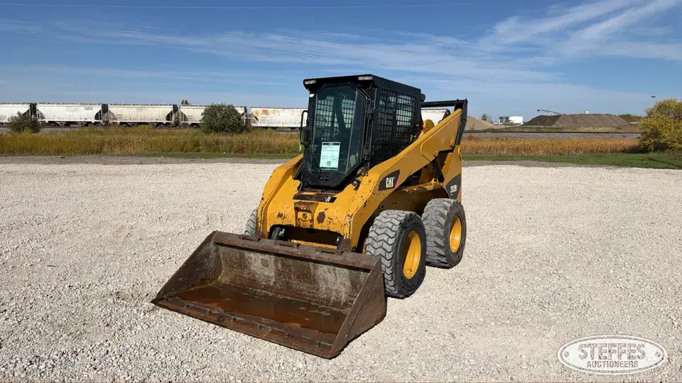 2010 CAT 252B3 Wheeled Skid Steer