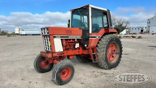 1977 International 1086