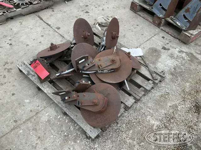 (8) Martin fertilizer openers