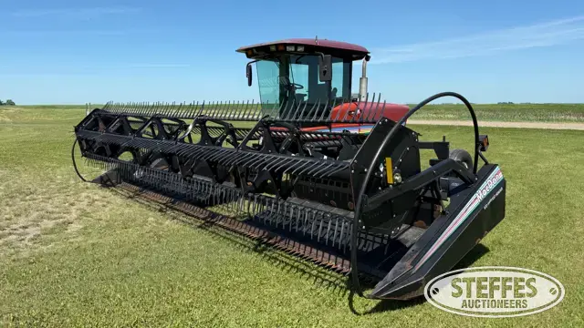 2001 MacDon 9250