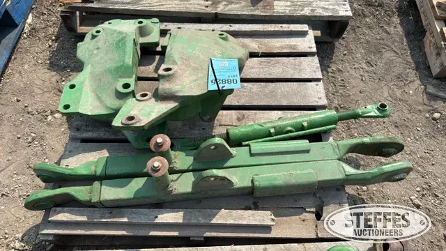John Deere 3 pt. arms