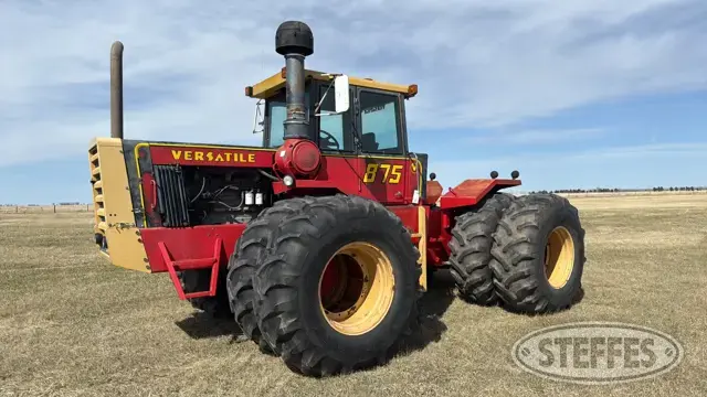 1979 Versatile 875