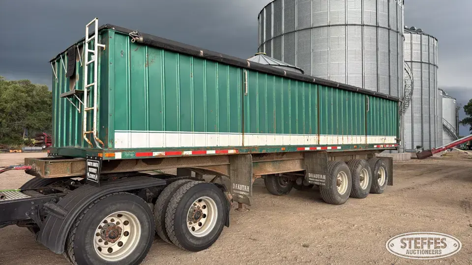 1977 Fontenelle End Dump Trailer