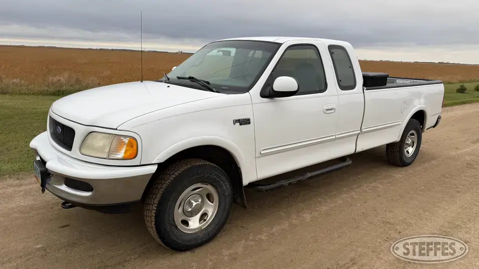 1997 Ford F-150 XLT Half Ton Pickup