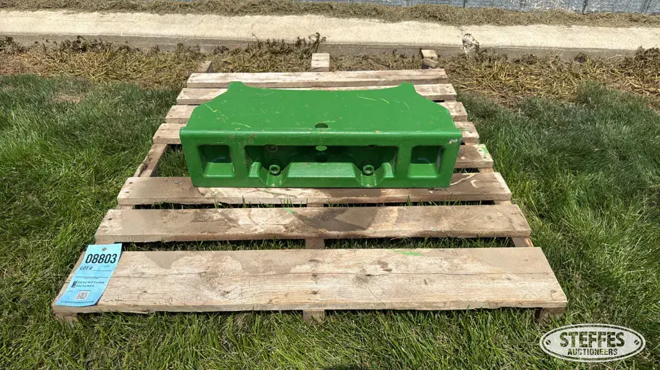 John Deere front weight bracket Tractor Part