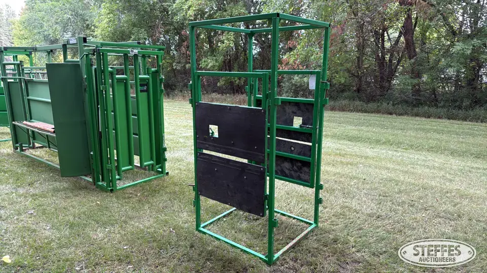 Shop-built palp cage Livestock Handling