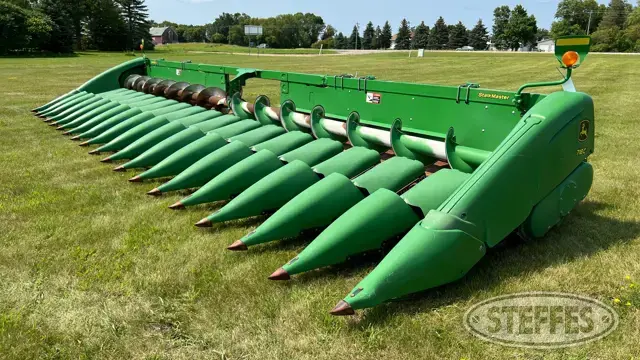 2018 John Deere 718C