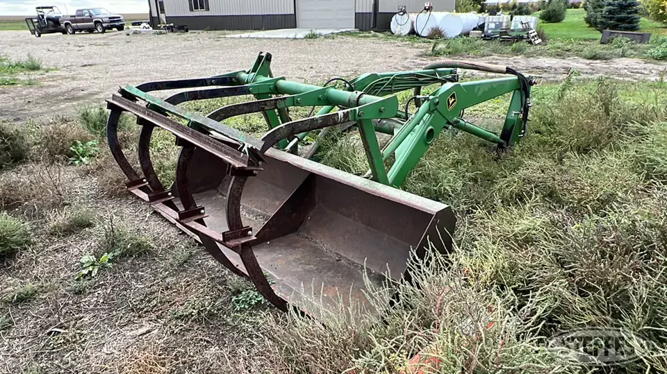 John Deere 158 Tractor Loaders and Attachment